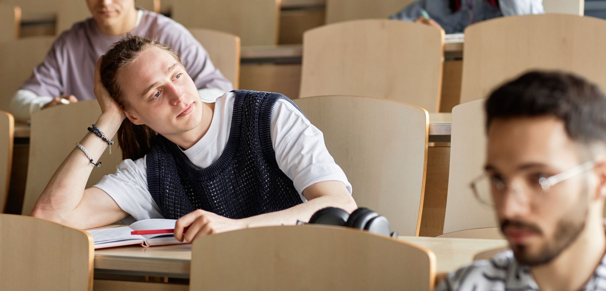 Read more about the article Mutually Satisfied Mediocrity: When Indifferent Teachers Meet Indifferent Students