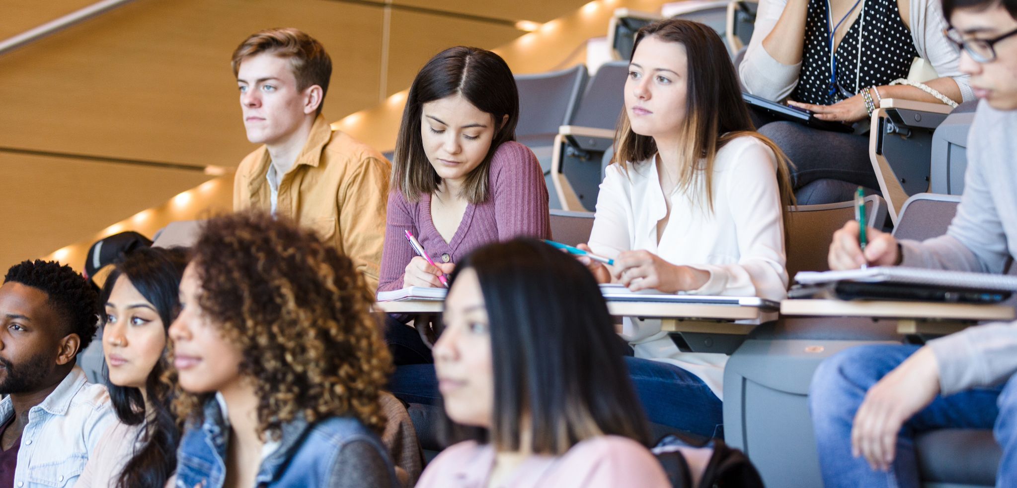 Read more about the article When AI Enters the Room: How Early Framing Shapes Student Decision-Making