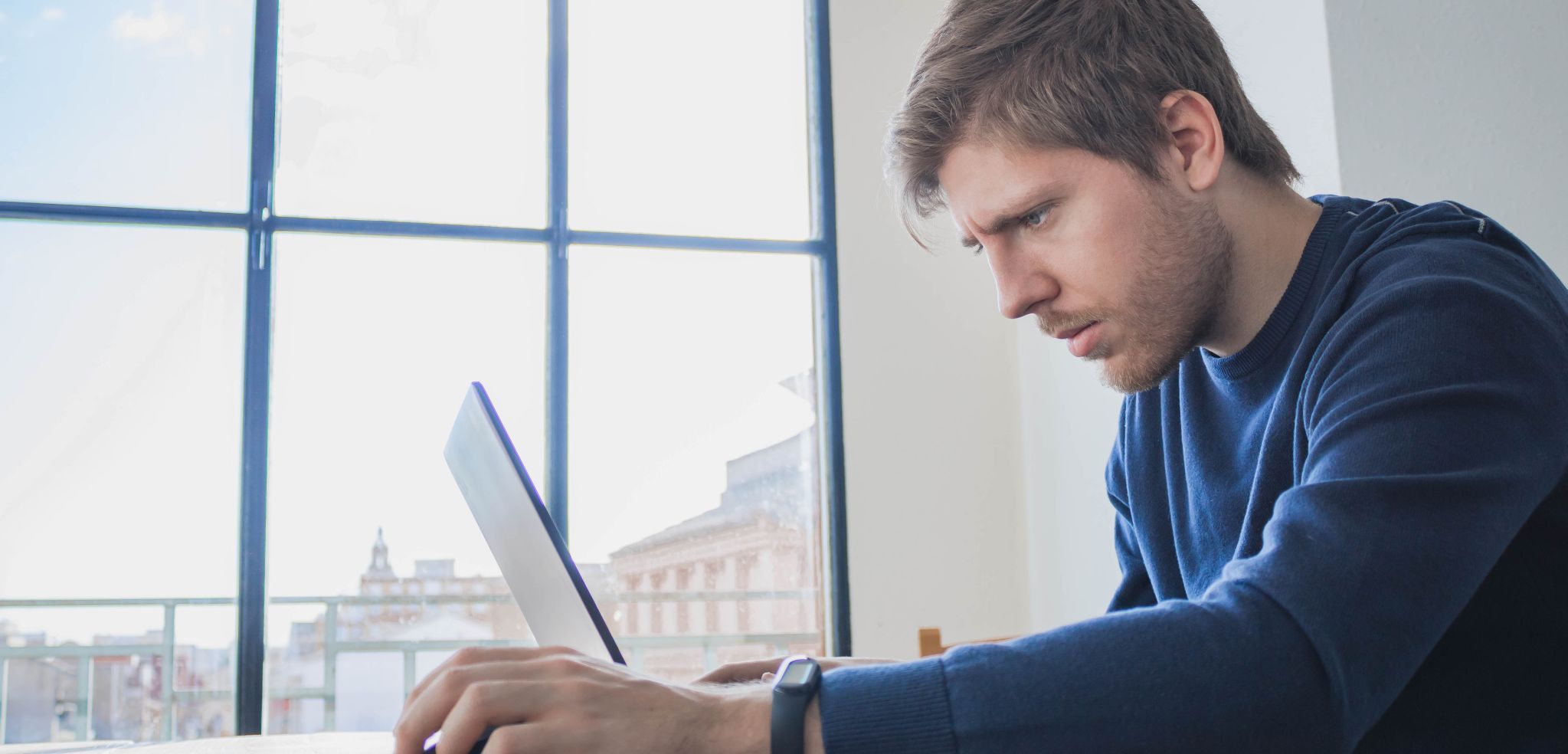 Read more about the article Getting and Sustaining Students’ Attention Online